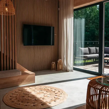 Semesterbostad Naturalnie - Duo, Basen, Balia, Sauna, Jezioro, Glodowo (Koscierzyna)